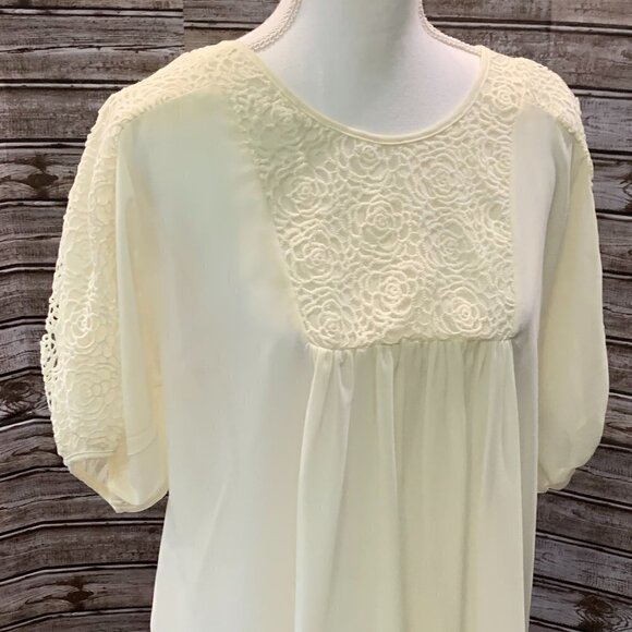 YA LOS ANGELES Ivory Crochet Silk Top NWT - Picture 3 of 10